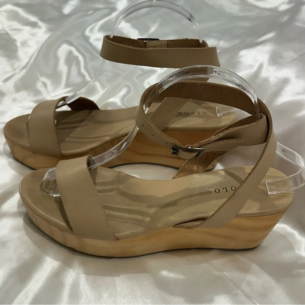Nisolo Sarita Wooden Wedge Sandal Size 9 Leather Wrap Beige Festival Vacation